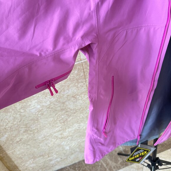 Arcteryx Beta Series Beta LT JacketHooded Hardshell Jacket, Size M - Picture 5 of 8